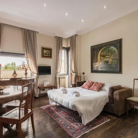 The Rent - Elegant Two-bedroom In Via Aurelia Apartment