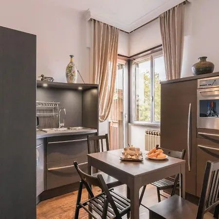 The Rent - Elegant Two-bedroom In Via Aurelia