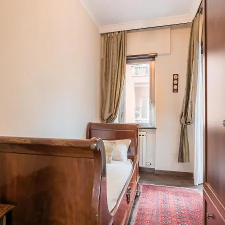 The Rent - Elegant Two-bedroom In Via Aurelia