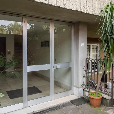 The Rent - Elegant Two-bedroom In Via Aurelia Apartment