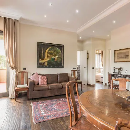 The Rent - Elegant Two-bedroom In Via Aurelia *