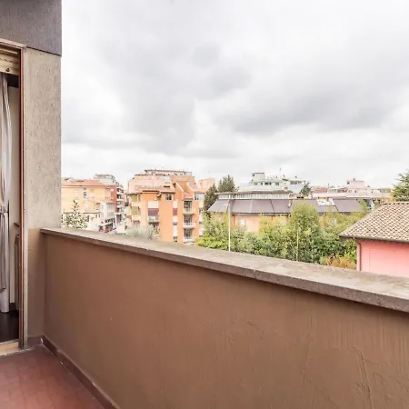 The Rent - Elegant Two-bedroom In Via Aurelia Apartment *