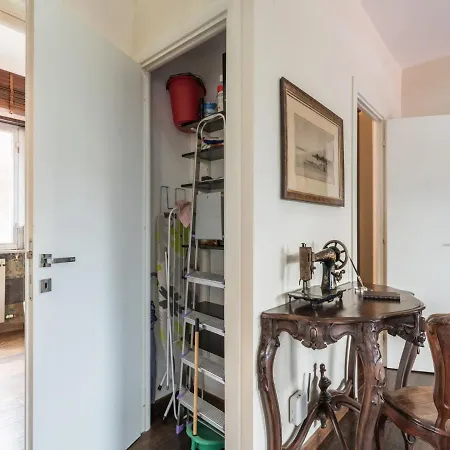 Apartment The Rent - Elegant Two-bedroom In Via Aurelia Rome